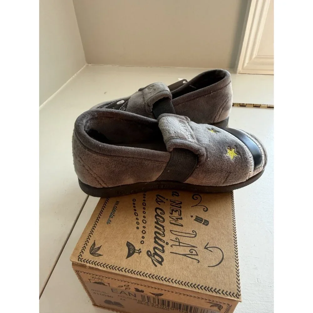 NWB Cienta Baby Shoes Slip On Grey Space Theme Size EU 24 US 7.5 [jb]
